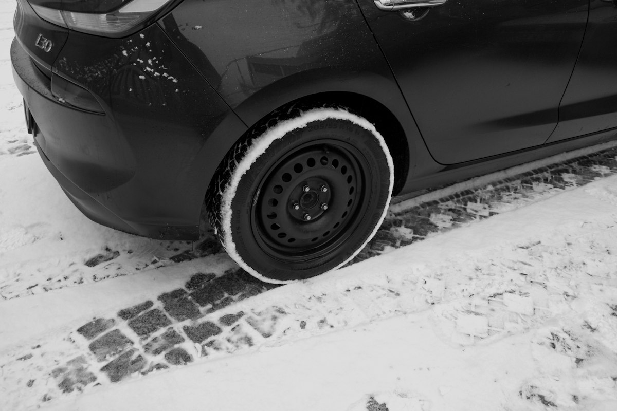 Advanced winter driving techniques
